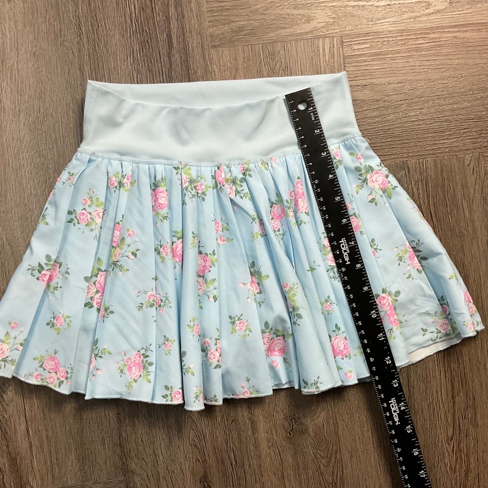 Altar'd State Going Pro Floral Rose Pleated Tennis Skort Womens Small Blue Pink - Picture 7 of 7